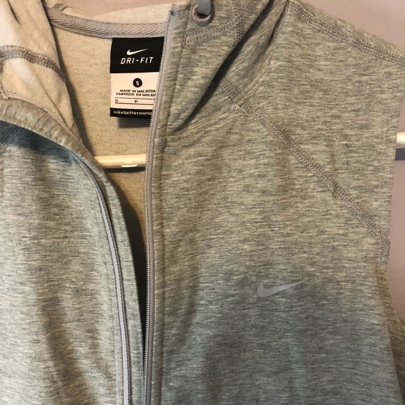 NWOT NIKE Dry-Fit half zip pullover - Picture 2 of 3
